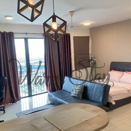 Warm Stay At Trefoil Setia Alam Exterior foto
