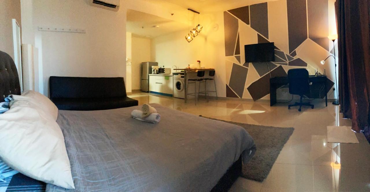 Warm Stay At Trefoil Setia Alam Exterior foto