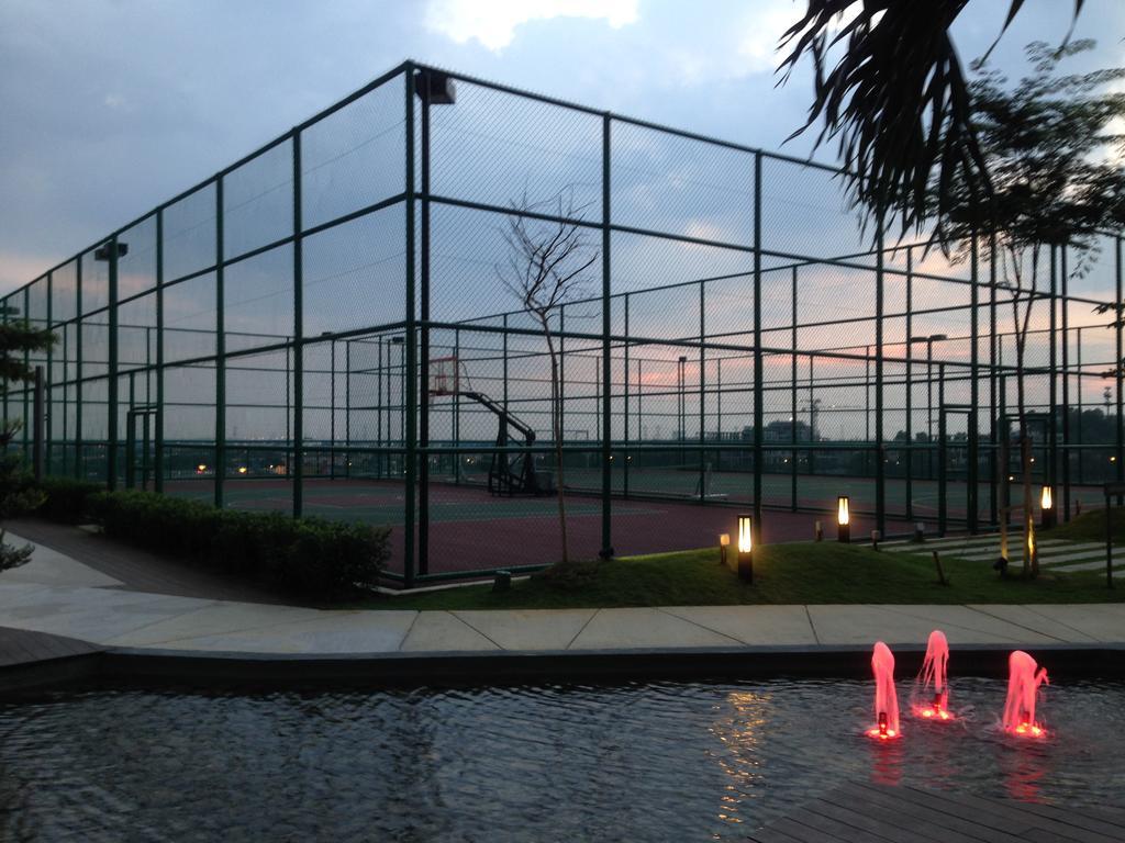 Warm Stay At Trefoil Setia Alam Exterior foto
